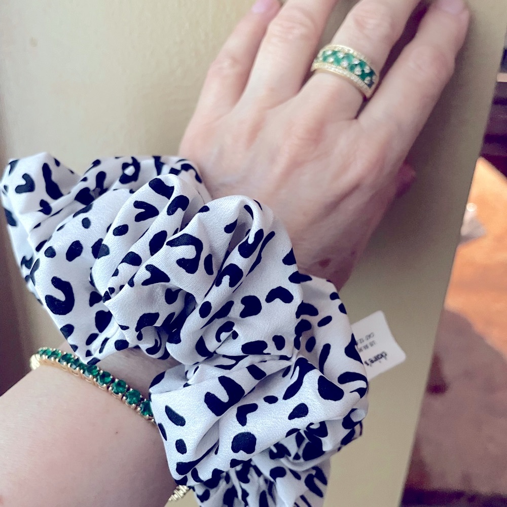 Claire’s Leopard Print Scrunchie - Picture 4 of 7